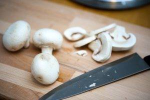 Peperoni ripieni con Granchio e Funghi preparazione 7