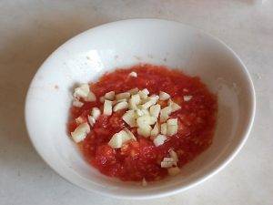 Pomodori ripieni con erba cipollina preparazione 2