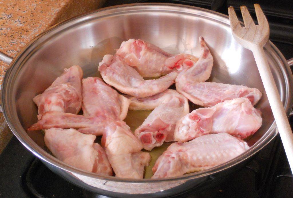 Alette di pollo sfumate al Marsala con semi di Sesamo preparazione 2