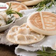 Tigelle con Pesto di Lardo