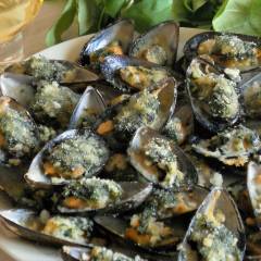 Cozze al forno con aglio e prezzemolo