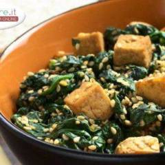 Tofu agli Spinaci, Zenzero e semi di Sesamo