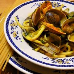 Pasta con frutti di mare al curry