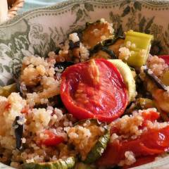 Quinoa con insalata di verdure grigliate
