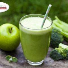 Succo di Broccoli, Sedano e Mela Verde