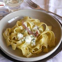 Pappardelle con Mozzarella e Acciughe