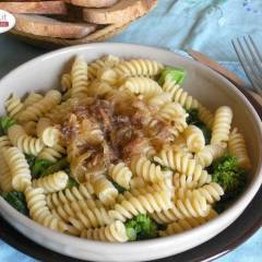 Fusilli con Cime di Rapa e Salsa di Acciughe