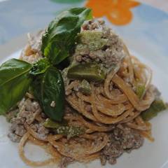 Spaghetti Integrali con Carne ed Olive Verdi
