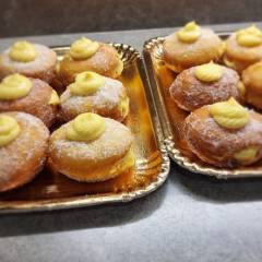BOMBOLONI ALLA CREMA