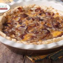 Torta Salata con Cipolle Rosse e Caciocavallo Silano