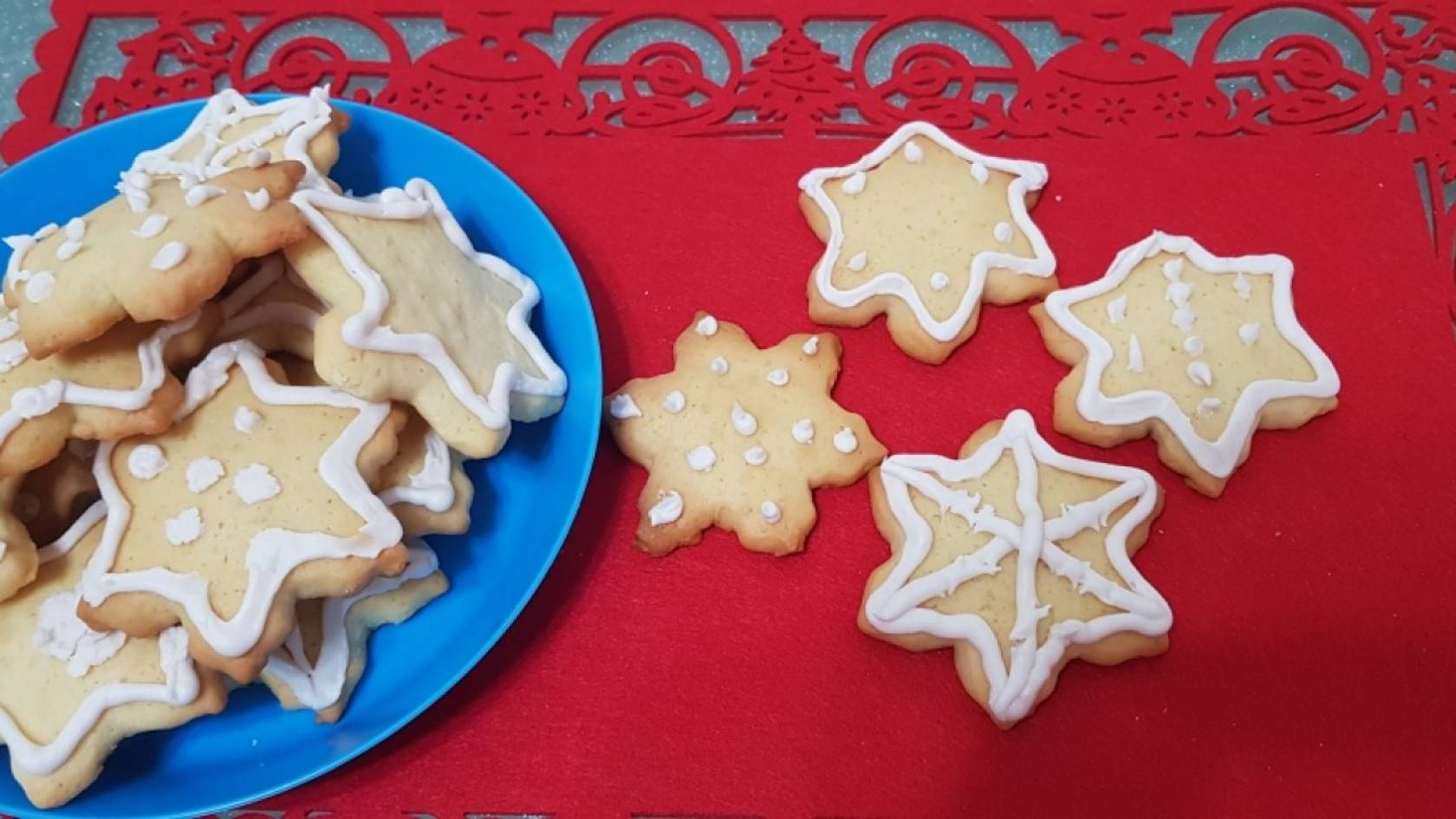 Biscotti e orecchini fiocco di neve – Dolcemente Inventando
