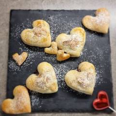 CUORI DI SFOGLIA RIPIENI DI MARMELLATA