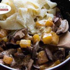 Pappardelle con zucca e porcini