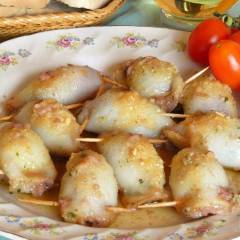 Calamari ripieni di prezzemolo e aglio