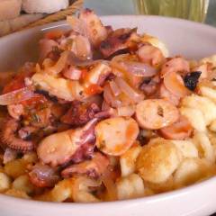 Orecchiette al pangrattato e polpo