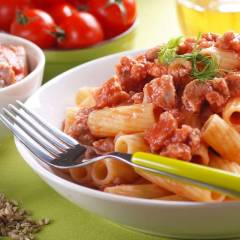 Maccheroni con salsiccia