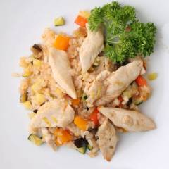 Riso con pollo e verdure