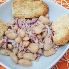 Insalata di fagioli e tonno