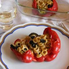 Peperoni ripieni con Pasta sfiziosa