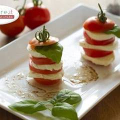 Torrette di Caprese con Salsa all'Origano