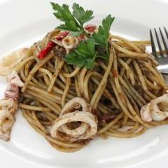 Pasta con Pesto di Ortiche e Seppie