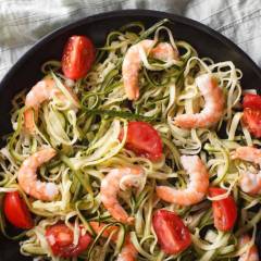 Pasta con Zucchine e Gamberetti al Pomodoro fresco