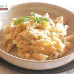 Penne integrali con Patate, Noce moscata e granella di Noci