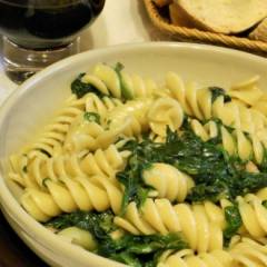Fusilloni agli spinaci e bacon