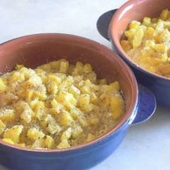 Patate filanti al forno con granella croccante di Peperoni