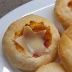 PIZZETTE DI SFOGLIA NATALIZIE