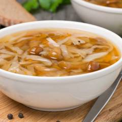 Minestra di verza con funghi