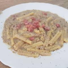 PASTA CON LENTICCHIE, COTECHINO E UOVO SODO
