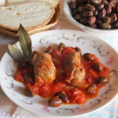 Fagottini di Manzo al Sugo con Olive piccanti