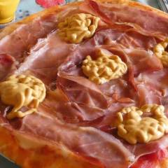 Pizza tirolese allo speck e senape