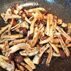 FUNGHI PIOPPINI TRIFOLATI