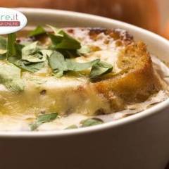 Zuppa di cipolle e fontina