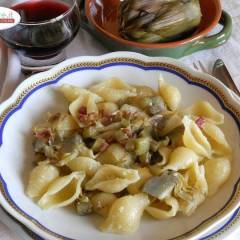 Conchiglie con Prosciutto Crudo e Carciofi