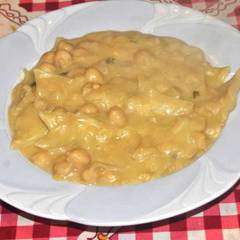 Straccetti con ceci in bianco
