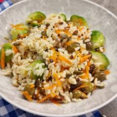 INSALATA DI RISO CON CAVOLINI DI BRUXELLES
