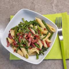 PASTA CON ASPARAGI E SPECK