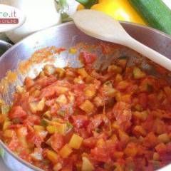 Sugo vegetariano con Peperoni, Porri e Zucchine