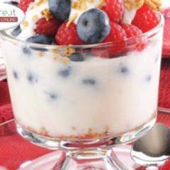 Coppette di Yogurt e Frutti di bosco