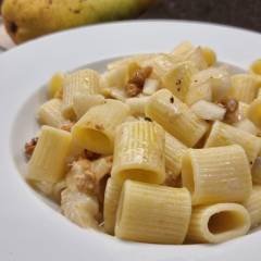 PASTA PERE E GORGONZOLA