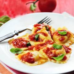 Ravioli di cernia e borragine