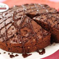 Torta al cioccolato con datteri e noci
