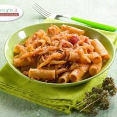 Maccheroni con cipolle