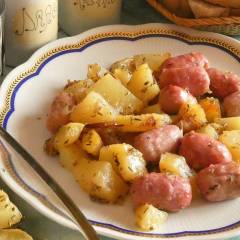 Salsiccia di vitello con patate al forno