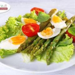 Insalata Di Asparagi, Pomodorini E Uova