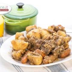 Spezzatino di Cervo all'Arancia con Patate e Carote Baby
