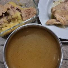 BRODO MISTO DI CARNE E GALLINA